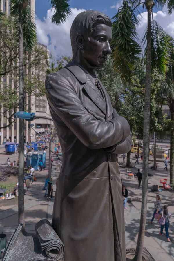 Escultura Pedro Justo Berrío en Medellín